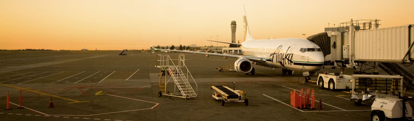 Seattle/Tacoma Airport - Air Freight Cargo Loading